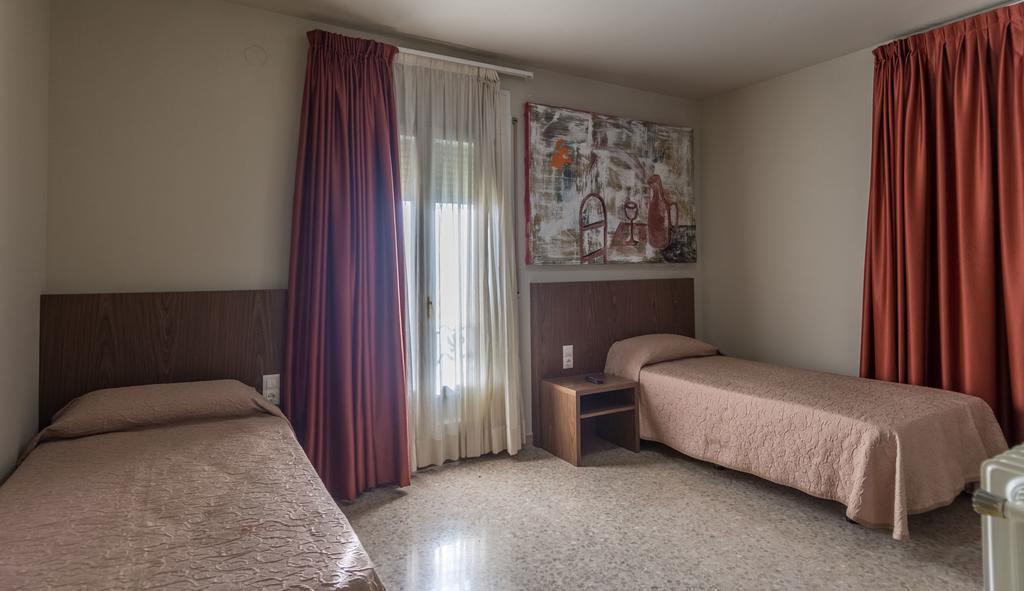 Hostal Sant Miquel Balaguer Exterior photo